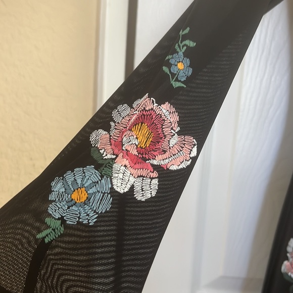 A Black with Floral deco mini dress in Mesh top and sleeves❤️ - Picture 5 of 7